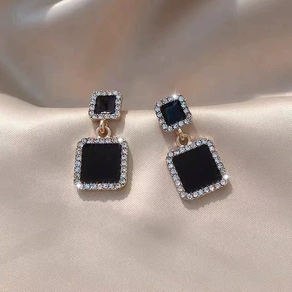Wholesale Alloy Square Earrings With Geometric Pattern And Electroplating Treatment For Women Light Luxury Style