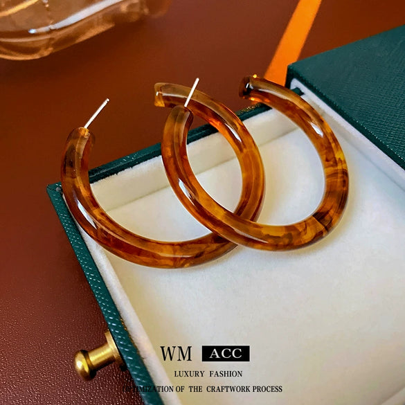 Wholesale Alloy Stud Earrings With Silver Needle Retro Brown C Shaped Geometric Style Electroplated