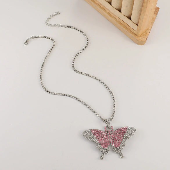 Wholesale Alloy Women's Animalpatterned Diamondinlaid Cuban Butterfly Retro Stylish Exaggerated Pendant Necklace Hiphop Accessories