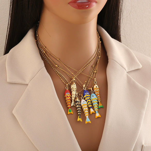 Wholesale Animal Zodiac Pattern Copper Pendant Necklace With Three Dimensional Swingable Fish Design Light Luxury Stainless Steel