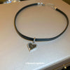 Wholesale Artificial Crystal Heart Shaped Metal Necklace With Inlaid Zircon Sweet And Cool Style Choker