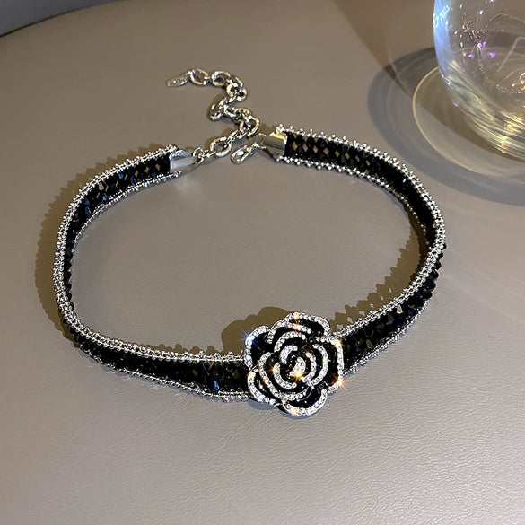 Wholesale Artificial Crystal Rose Flower Necklace Fashionable Design Short Clavicle Chain