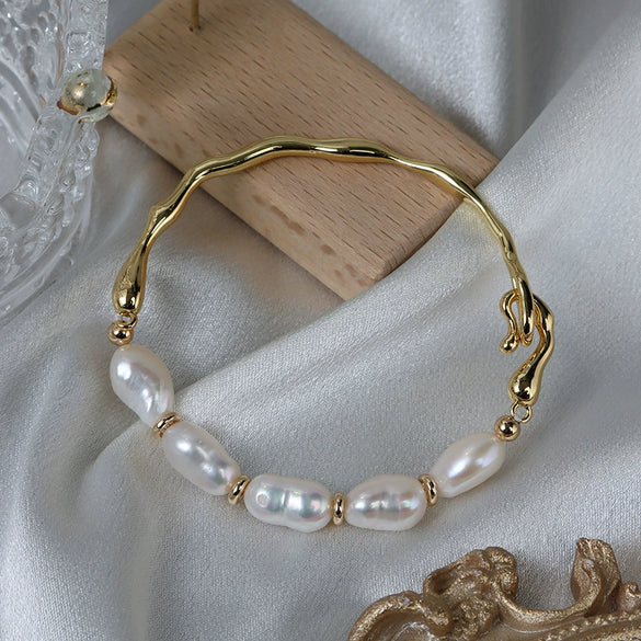 Wholesale Baroque Natural Freshwater Pearl Copper Bracelet Simple Elegant Minimalist Unisex