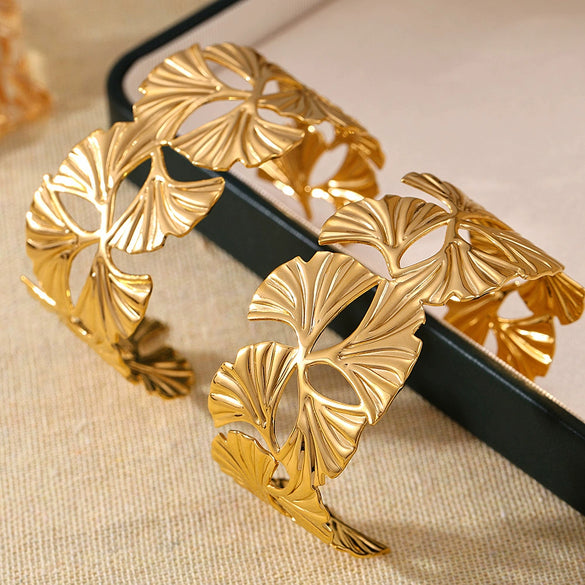 Wholesale Bracelet Stainless Steel Geometric Flower Hollow Opening Electroplated
