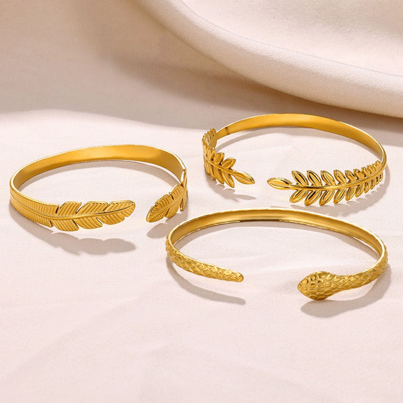 Wholesale Bracelet Stainless Steel Snakeshaped Geometric Hollow Goldplated Circle Electroplated For Female