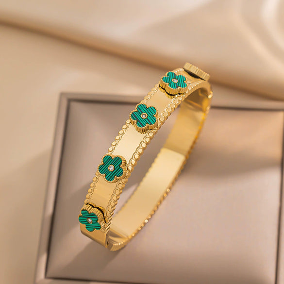Wholesale Bracelet Titanium Steel Five Leaf Clover Diamond Light Luxury Geometric Gold Plated