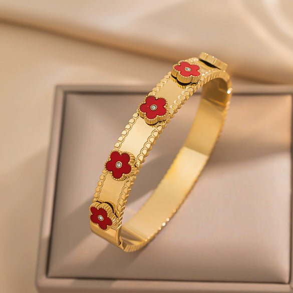 Wholesale Bracelet Titanium Steel Five Leaf Clover Diamond Light Luxury Geometric Gold Plated