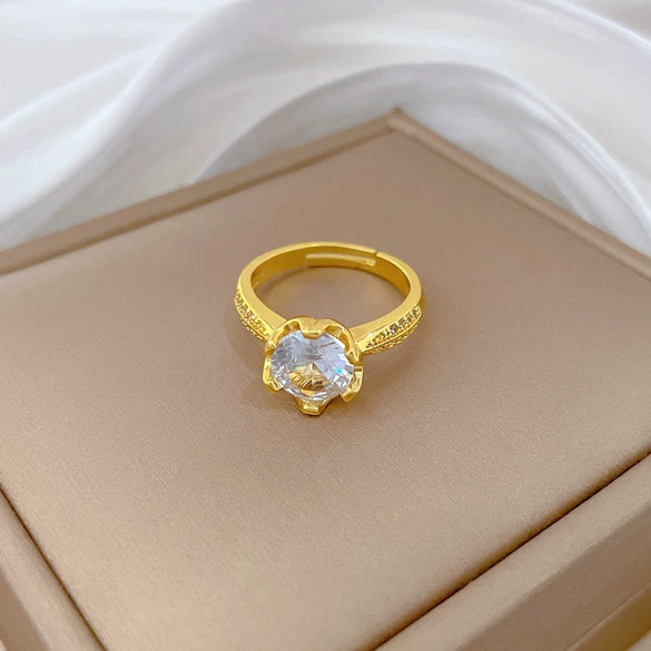 Wholesale Brass Open Ring With The Crown Pattern Electroplated For Women Light Luxury Cartoon Style