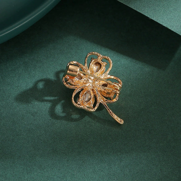 Wholesale Brooch Alloy Flower Shape Electroplating Minimalist Women's Accessories