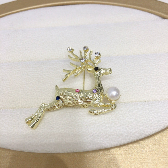 Wholesale Brooch Alloy Inlaid With Natural Freshwater Pearls Insect Snowflake Fawn Butterfly Design For Women