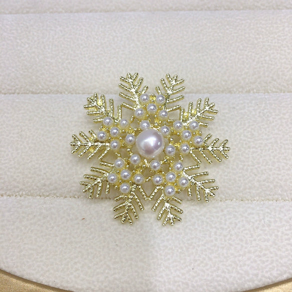 Wholesale Brooch Alloy Inlaid With Natural Freshwater Pearls Insect Snowflake Fawn Butterfly Design For Women