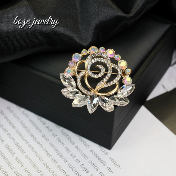 Wholesale Brooch Pin Zinc Alloy Inlaid Diamonds Leaves Shape Electroplated Trendy