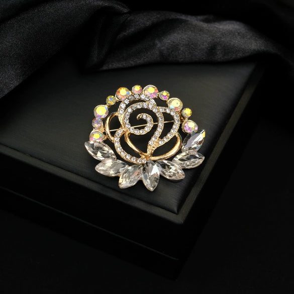 Wholesale Brooch Pin Zinc Alloy Inlaid Diamonds Leaves Shape Electroplated Trendy