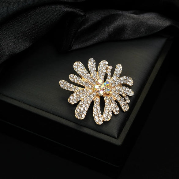 Wholesale Brooch Zinc Alloy Light Luxury Style Flower Shaped Electroplated For Women And Unisex