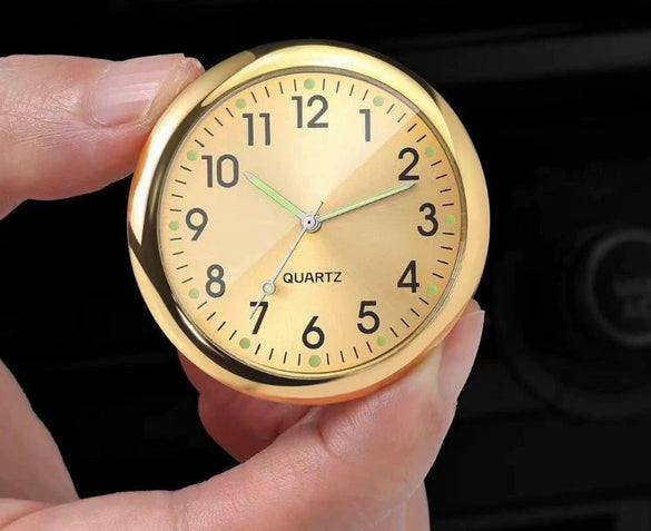 Wholesale Business Style Alloy Car Watch With Luminous Decoration And Spiral Crown