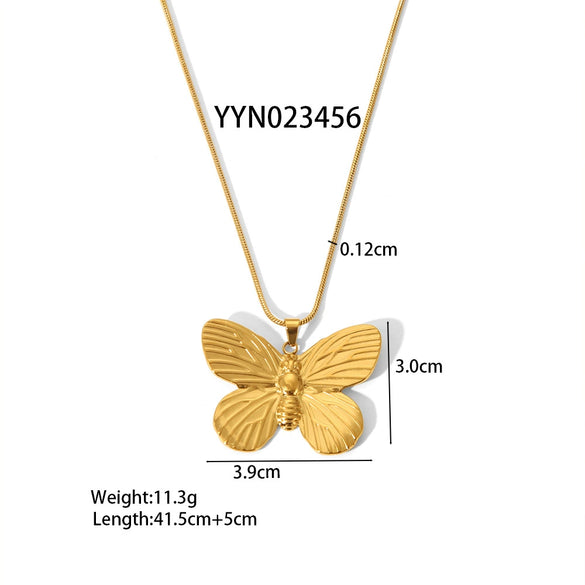 Wholesale Butterfly Love Pendant High Sense Clavicle Chain For Autumn And Winter Sweaters Stainless Steel Jewelry With Electroplating Pvd Furnace Real Gold And Animal Pattern