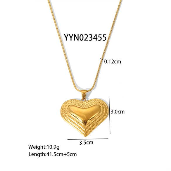 Wholesale Butterfly Love Pendant High Sense Clavicle Chain For Autumn And Winter Sweaters Stainless Steel Jewelry With Electroplating Pvd Furnace Real Gold And Animal Pattern