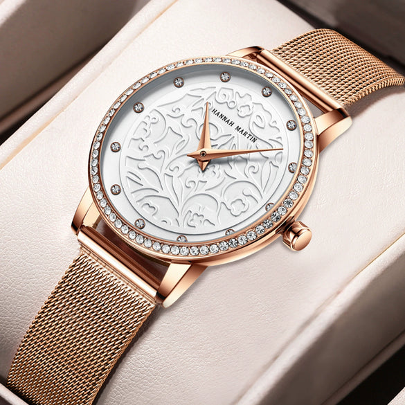 Wholesale Carved Retro Women's Quartz Diamond Watch With Alloy Case Stainless Steel Strap And Buckle Mineral Reinforced Glass Mirror Round Dial