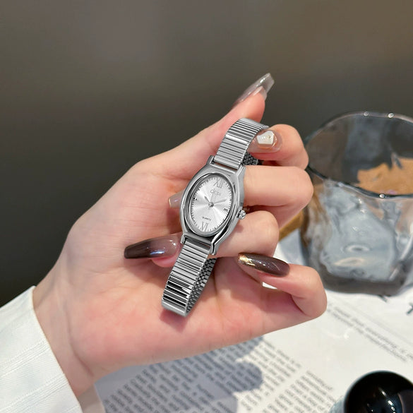 Wholesale Casual Oval Quartz Watch For Female Alloy Case And Strap Mineral Reinforced Glass Mirror Spiral Crown Horseshoe Buckle