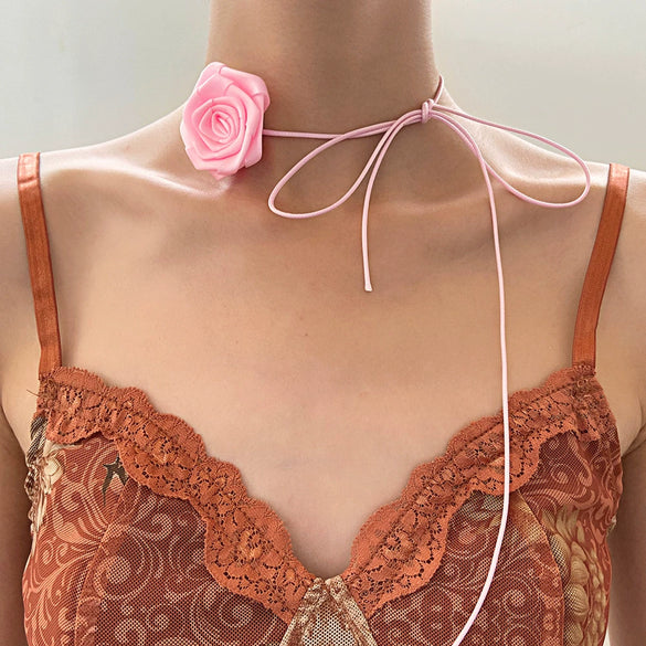 Wholesale Choker Necklace Retro Rose Flower Style Alloy Pendant Flannel Chain Cloth Material