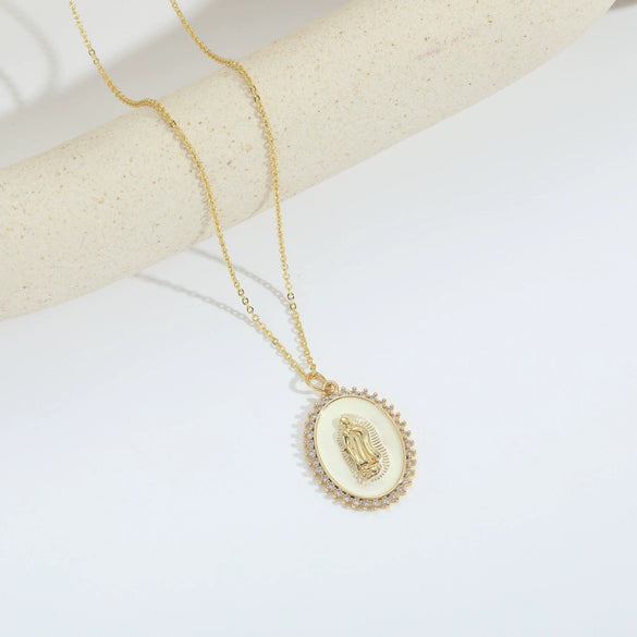 Wholesale Clavicle Chain Copper Mixed Gemstone Setting Electroplating Geometric Style Oval Design