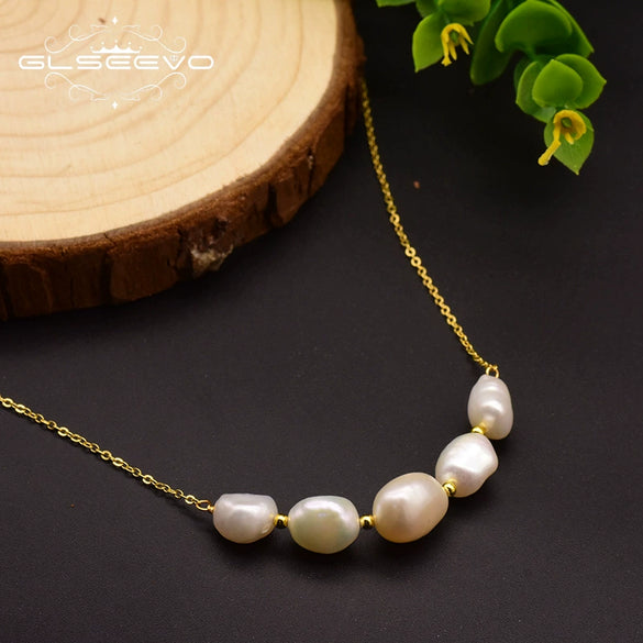 Wholesale Clavicle Chain Fashionable Freshwater Pearl Necklace With Geometric Design And Electroplating