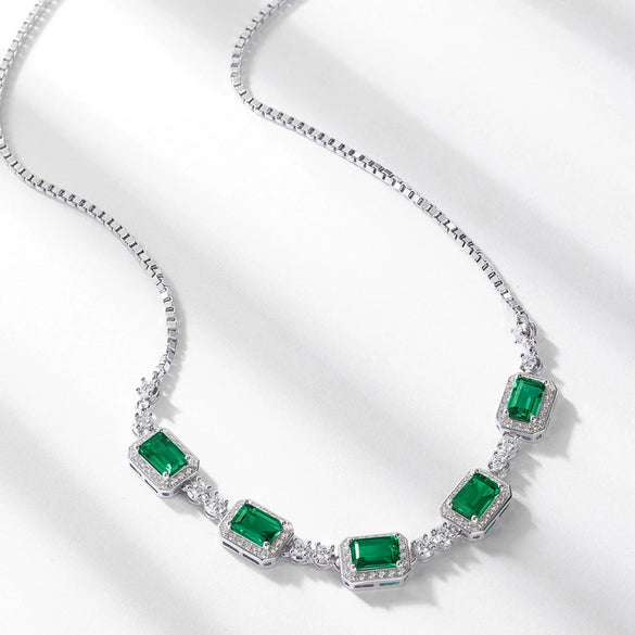 Wholesale Clavicle Chain Women's S925 Silver Inlaid Diamond Retro Geometric Style