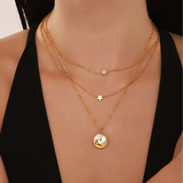 Wholesale Clavicle Necklace White Seashell Round 316L Stainless Steel Geometric Electroplated Light Luxury Style For Women