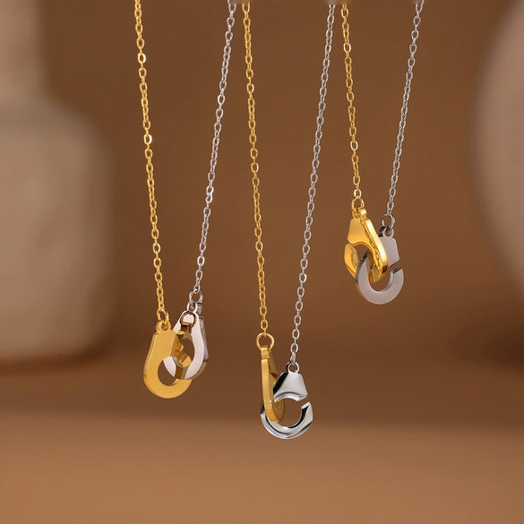 Wholesale Colorblocked Handcuff Geometric Titanium Steel Necklace With 18K Gold Electroplating