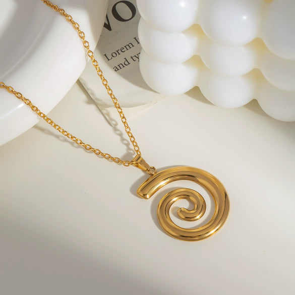 Wholesale Conch Starfish Pendant Necklace In Stainless Steel With Pvd Furnace Vacuum Real Gold Plating For Women Simple And Fashionable O Word Chain