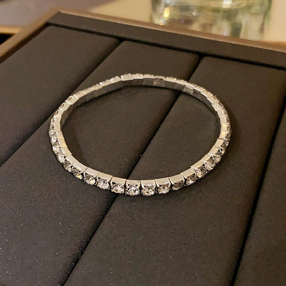 Wholesale Copper Alloy Emerald Crystal Bracelet With Flower Design And Real Gold Electroplated For Women In Geometric Popular Style
