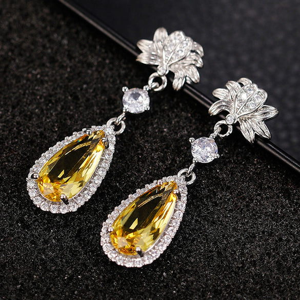 Wholesale Copper Drop Pear Shaped Flower Simulation Diamond Earrings