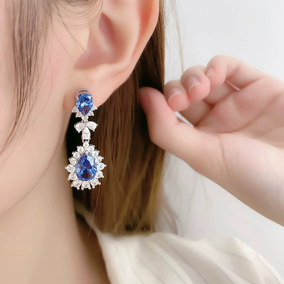Wholesale Copper Dropshaped Flower Pattern Artificial Earrings For Women Business Style
