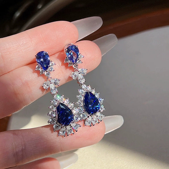 Wholesale Copper Dropshaped Flower Pattern Artificial Earrings For Women Business Style