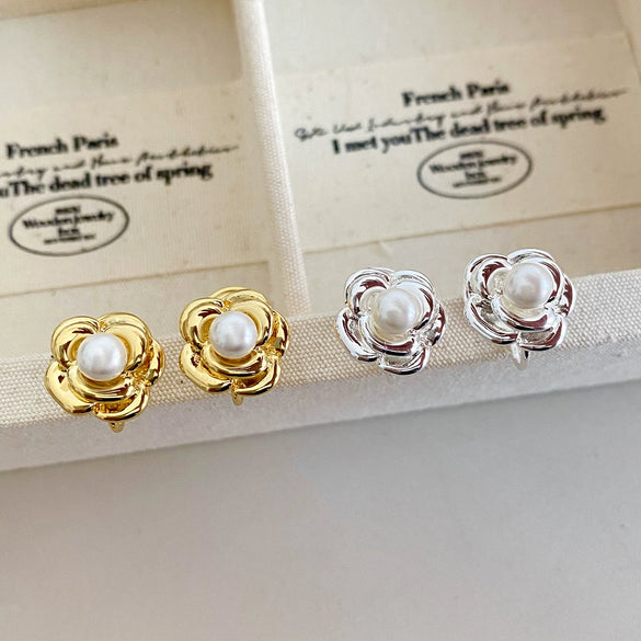 Wholesale Copper Ear Clips Retro Camellia Pearl Light Luxury Geometric Electroplated For Women