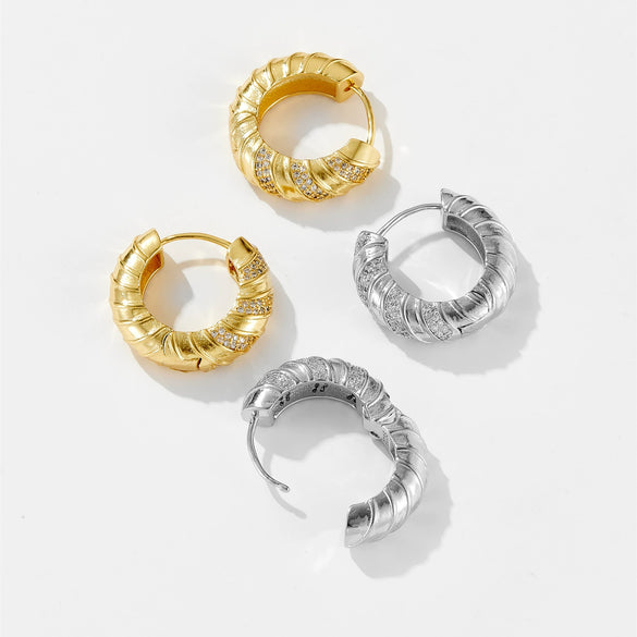 Wholesale Copper Earrings With Roll Wave Pattern Electroplated With Platinum And 18K Gold Set With Zircon Simple Allmatch Light Luxury Elegant Niche Design