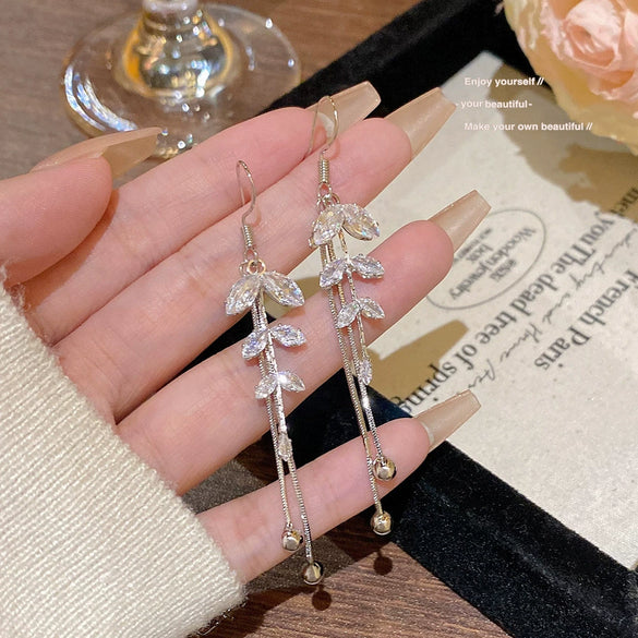 Wholesale Copper Earrings With Zirconia And Flower Pattern Long Tassel Design For Women