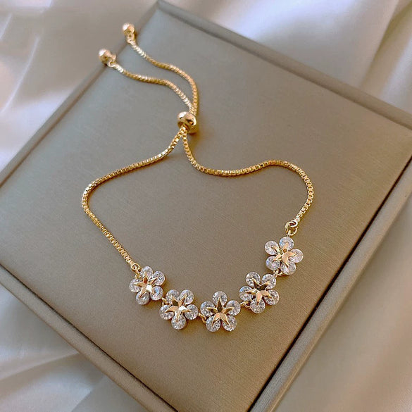 Wholesale Copper Electroplated Flower Pattern Bracelet For Women