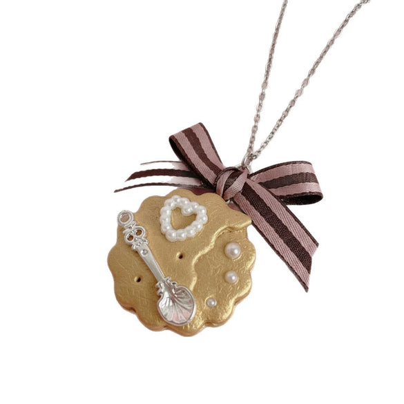 Wholesale Copper Electroplated Heart Shape Bow Tie Cookies Pendant Necklace For Girls