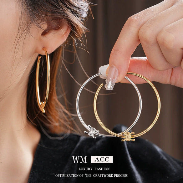 Wholesale Copper Electroplated Letter Earrings For Women Sophisticated Geometric Style