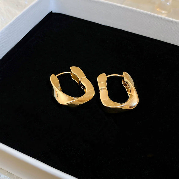 Wholesale Copper Electroplated Letter Geometric Women's Highend Earrings