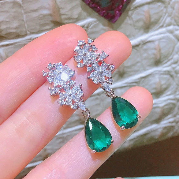 Wholesale Copper Elegant Dropshaped Zircon Inlaid Women's Earrings