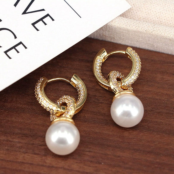 Wholesale Copper Geometric Ball Pendant Ear Clip Earrings For Women With Electroplating And Zirconium Pearl Retro Elegant Style