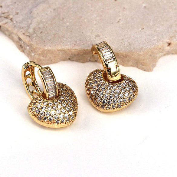 Wholesale Copper Geometric Ball Pendant Ear Clip Earrings For Women With Electroplating And Zirconium Pearl Retro Elegant Style