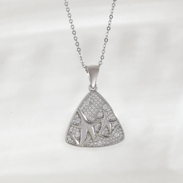 Wholesale Copper Geometric Triangle And Starfish Fashion Simple Clavicle Necklace With Electroplating