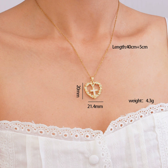 Wholesale Copper Goldplated Geometric Micropaved Zircon Cross Women's Light Luxury O Chain Necklace