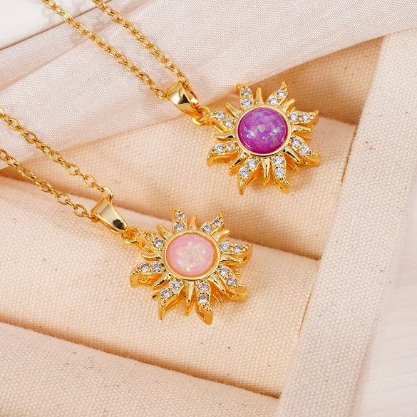 Wholesale Copper Goldplated Geometric Pendant Necklace With Mixed Gemstone Setting For Women Light Luxury Minimalist Style O Word Chain Electroplating Process