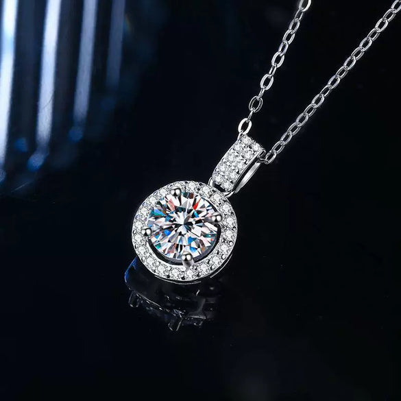 Wholesale Copper Imitation Moissanite Geometric Natural Style Electroplated Pendant Clavicle Necklace For Women