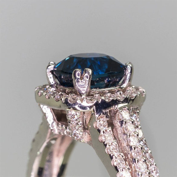 Wholesale Copper Inlaid Blue Zircon Geometric Ring For Women