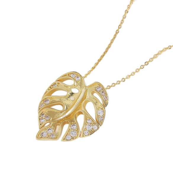 Wholesale Copper Leaf Pendant Necklace With Electroplating O Word Chain Little Fresh Style